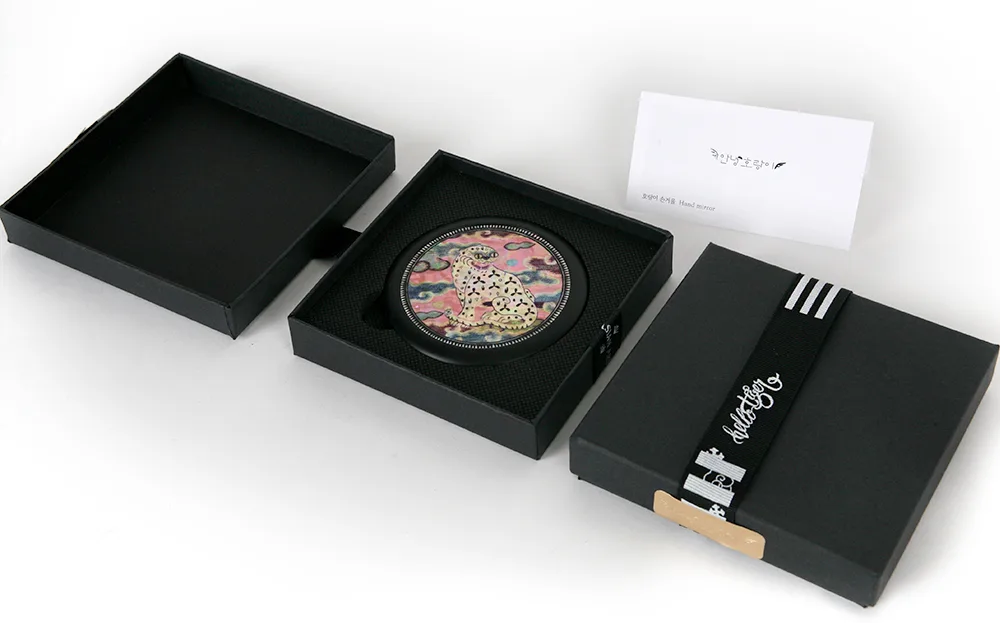National Museum of Korea Embroidered Tiger Hand Mirror - Traditional Korean Mother of Pearl Folk Art - Image 5