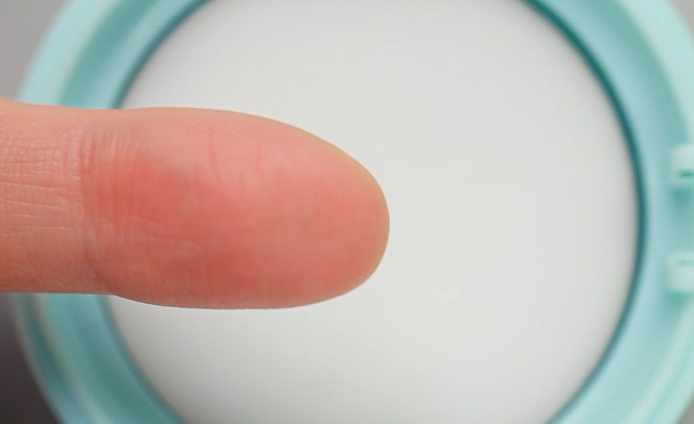 FULLY Pulli No-Sebum Jelly Powder (Transparent) - 1 Piece Detail