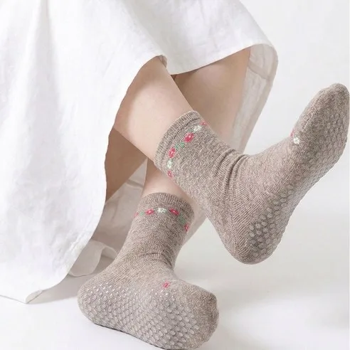 Generic Floral Pure Cotton Non-Binding Non-Slip Socks - 6 Pairs - Made in Korea - Image 4