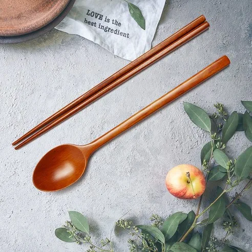 LEESHIN Gongbang Lacquered Wooden Spoon and Chopsticks Set – Min, with Case - Made in Korea - Image 4