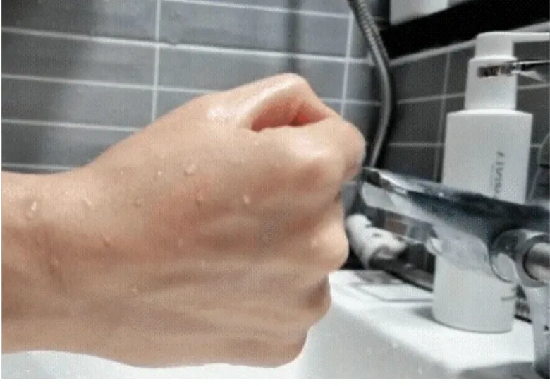 Narinpla All-in-One Cleansing Gel for Inner Dryness - Morning Cleanser Detail