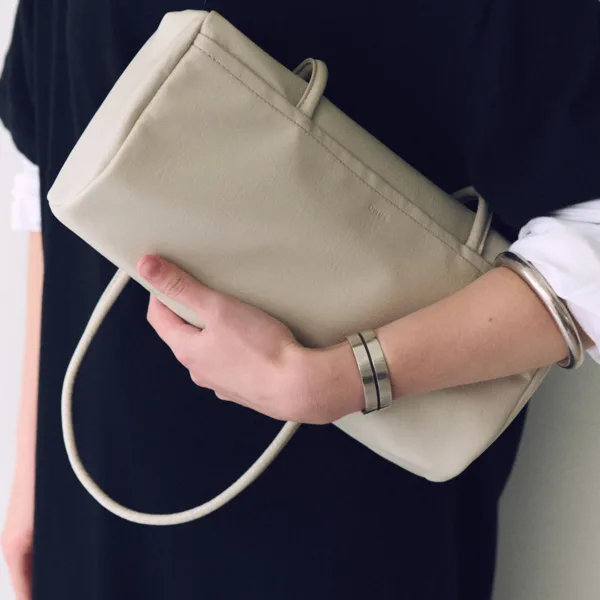 OVHEE Arlo Bowling Shoulder Bag - Ivory