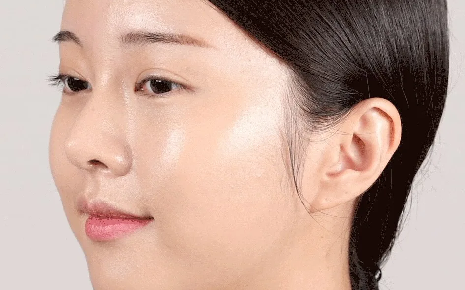 VT COSMETICS Essence Skin Gold Glow Foundation Pact 12g SPF 50+ PA+++ 21 Beige Detail