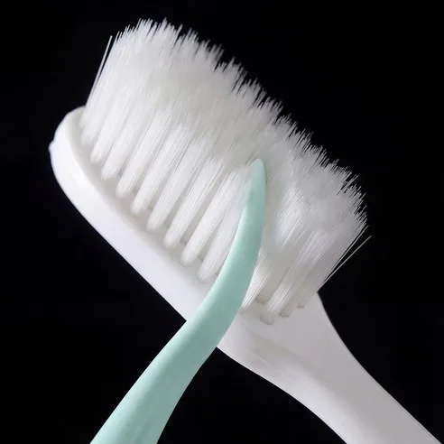 Daily Den Xylitol Wing Toothbrush 7 Pack - Image 9