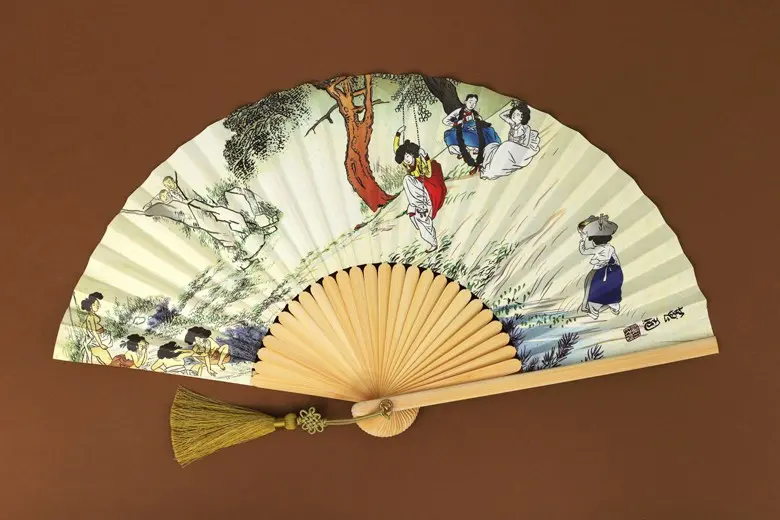 Korean Traditional Jeonju Hapjukseon Bamboo Fan, Plum Blossom Ink Painting Design, 1 Piece Detail