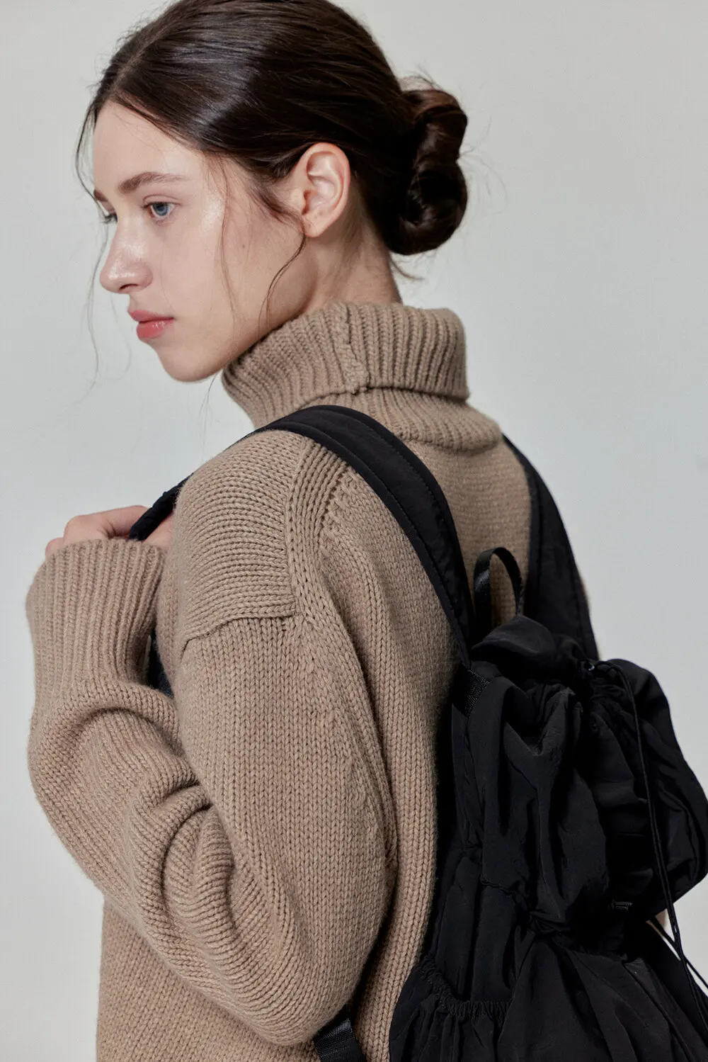 ALENE Pleated Drawstring Nylon Backpack 2 Colors Detail