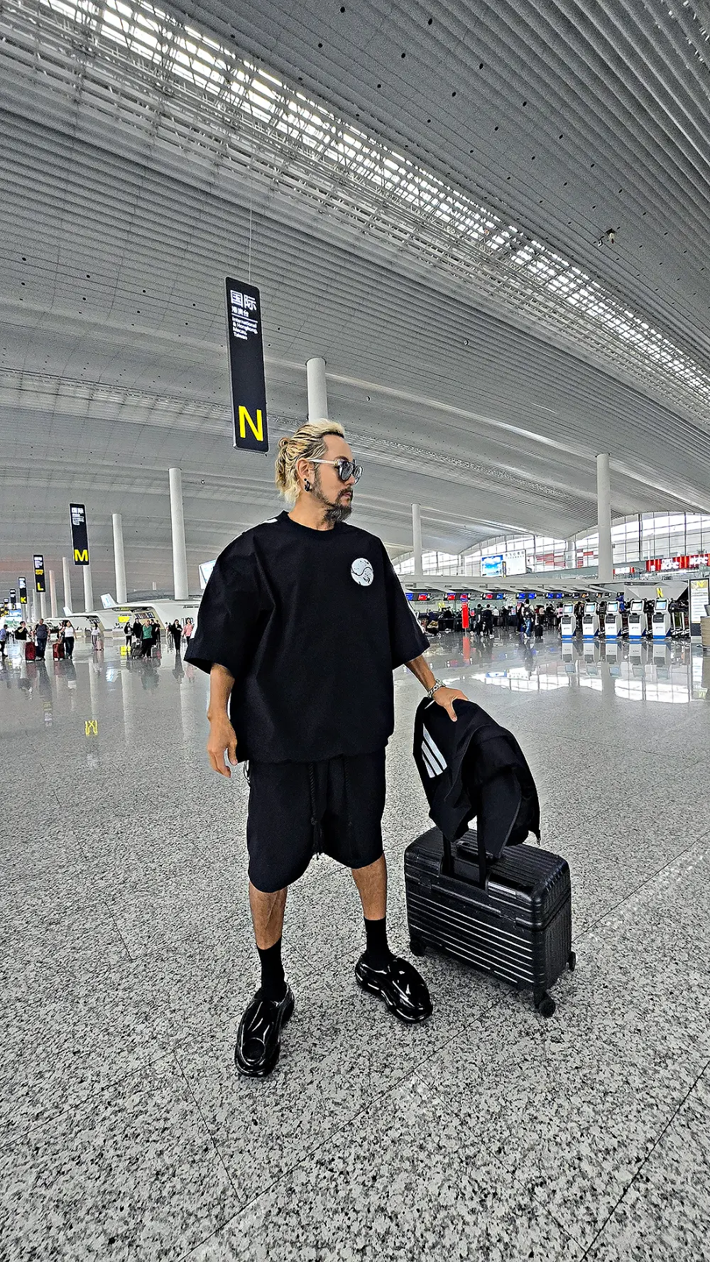 ByTheR Korean Flag Reflective Short Sleeve T-Shirt Black Detail