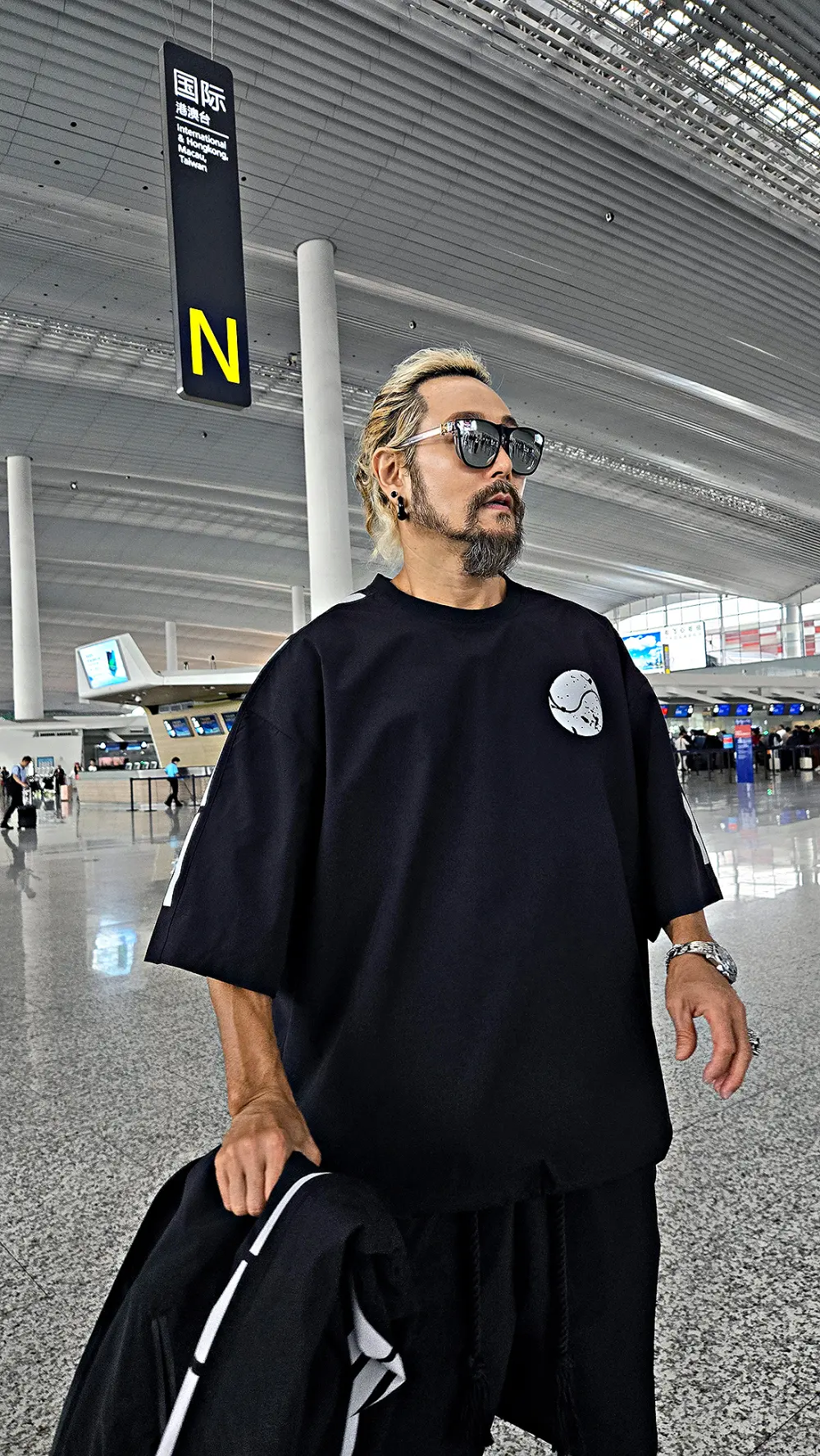 ByTheR Korean Flag Reflective Short Sleeve T-Shirt Black Detail