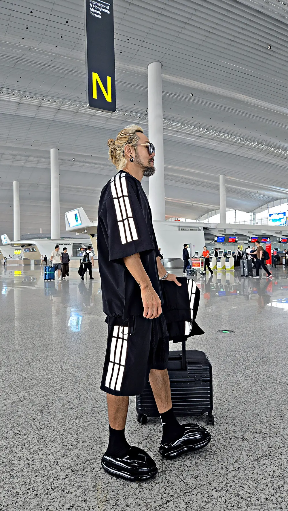 ByTheR Korean Flag Reflective Short Sleeve T-Shirt Black Detail