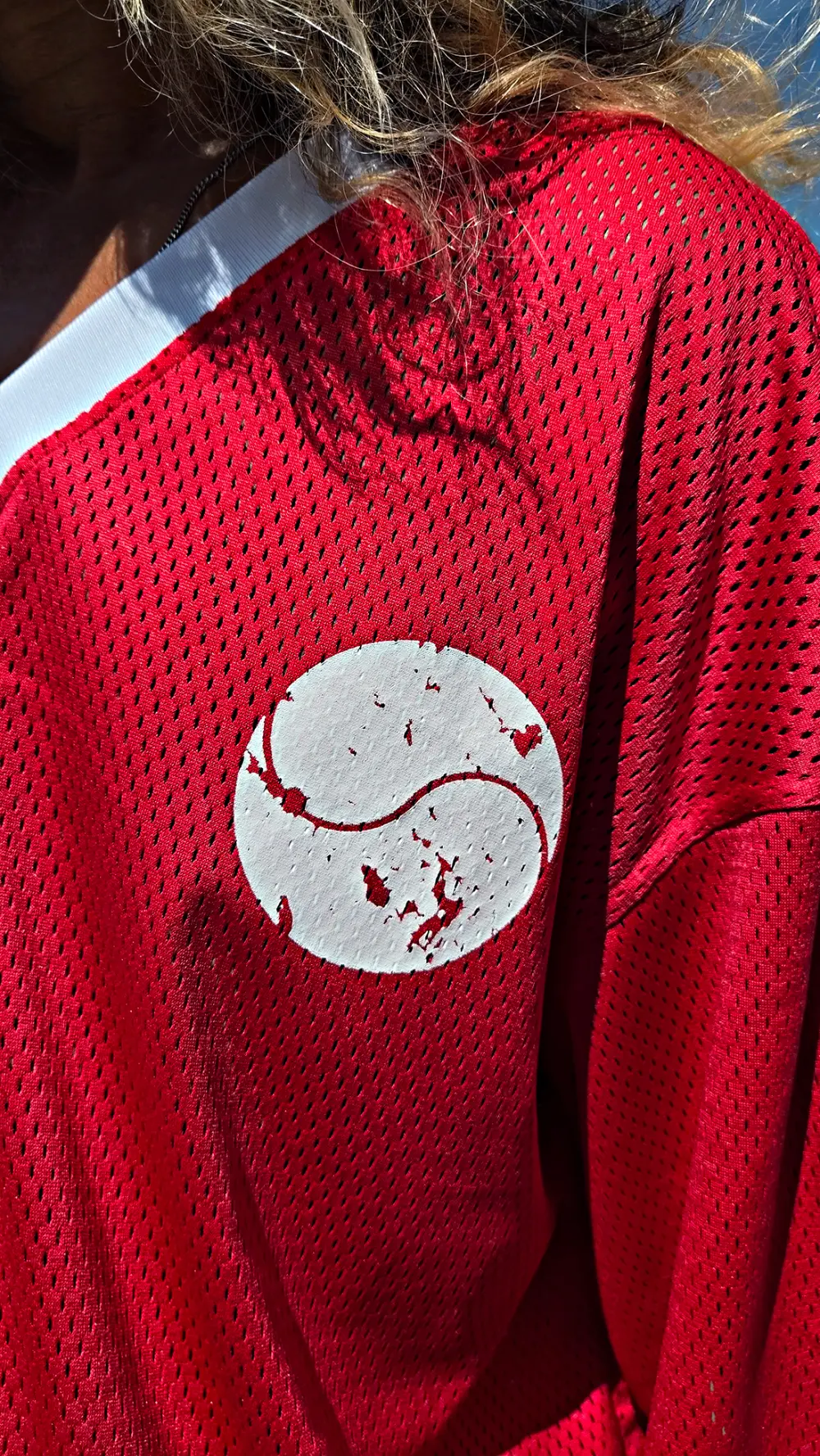 ByTheR Korean Flag V-Neck Mesh Short-Sleeve T-Shirt Red Detail