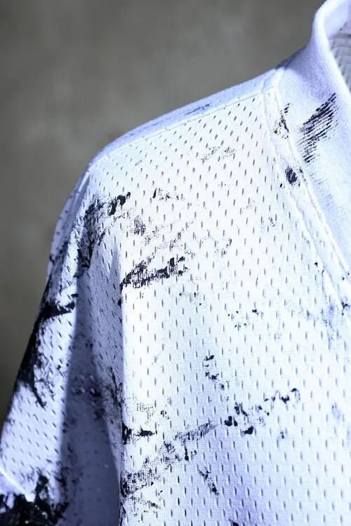 ByTheR Rough-Painted Korean Flag V-Neck Mesh Short-Sleeve T-Shirt White