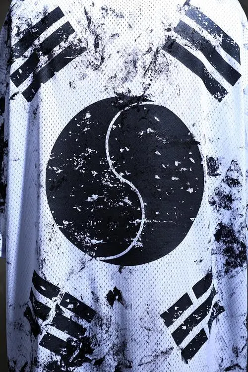 ByTheR Rough-Painted Korean Flag V-Neck Mesh Short-Sleeve T-Shirt White
