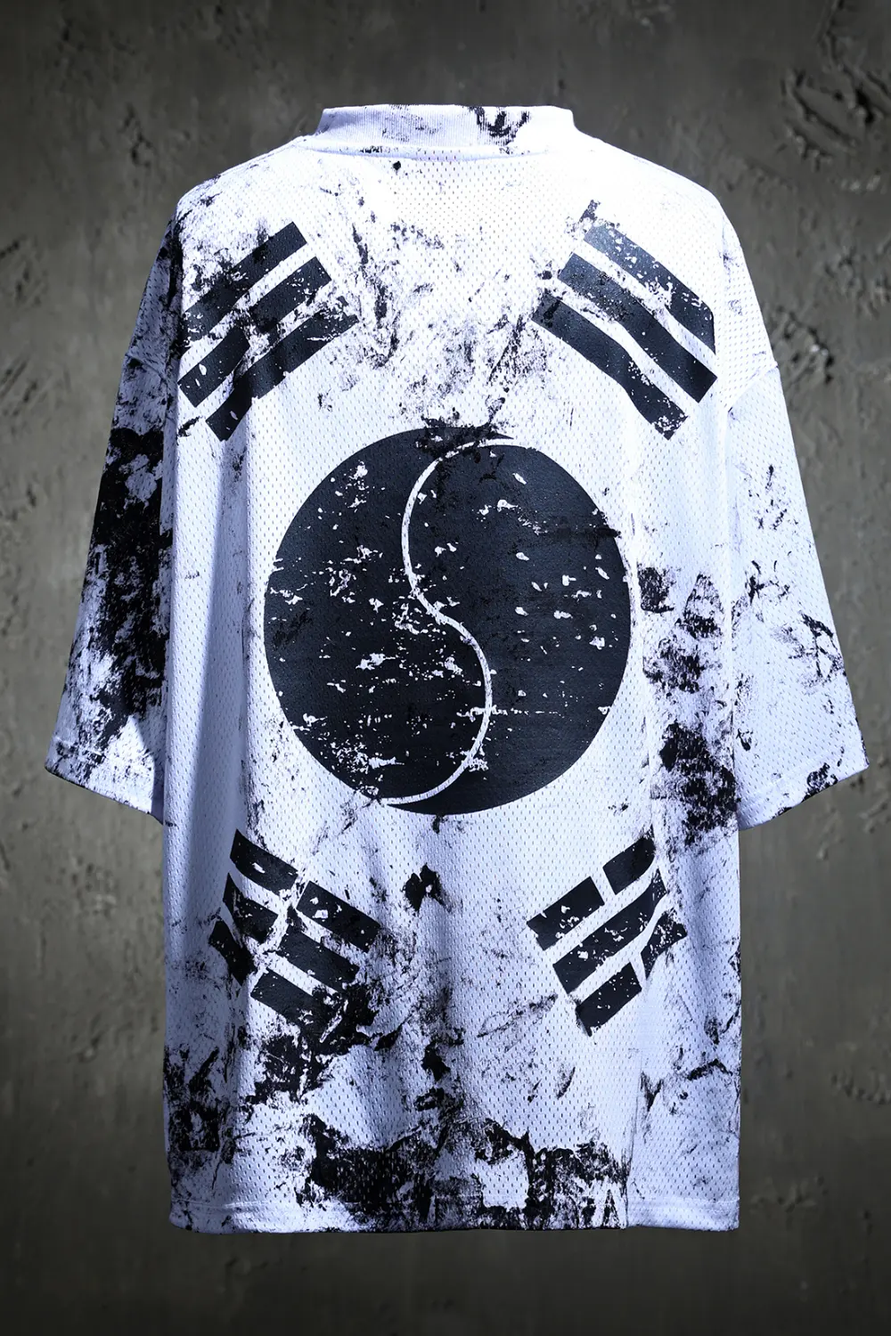 ByTheR Rough-Painted Korean Flag V-Neck Mesh Short-Sleeve T-Shirt White Detail