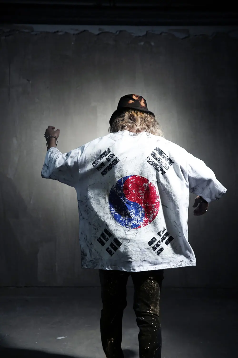 ByTheR Rough Painted Korean Flag Loose Fit Short Sleeve T-Shirt White Detail