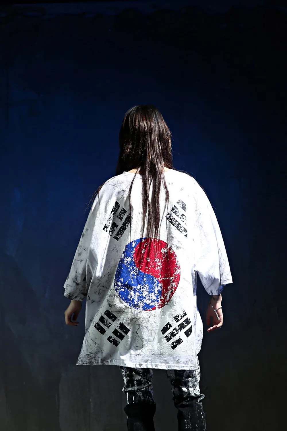 ByTheR Rough Painted Korean Flag Loose Fit Short Sleeve T-Shirt White Detail