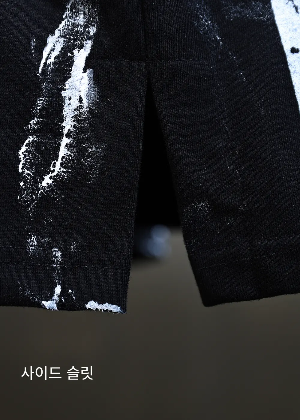 BYTHER Rough-Painted Korean Flag Loose-Fit Black Short-Sleeve T-Shirt Detail