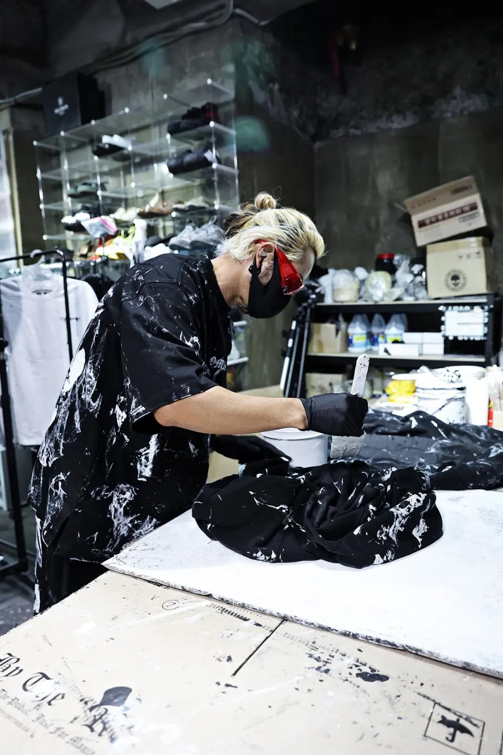 ByTheR Rough Painting Ahn Jung-geun Handprint Loose Fit Short Sleeve T-Shirt White Detail