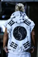 ByTheR Rough Painting Black Korean Flag Cut-Off Sleeveless Hoodie White