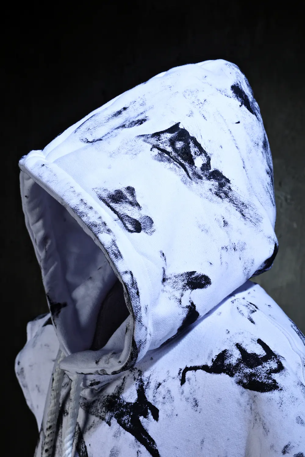 ByTheR Rough Painting Black Korean Flag Cut-Off Sleeveless Hoodie White Detail