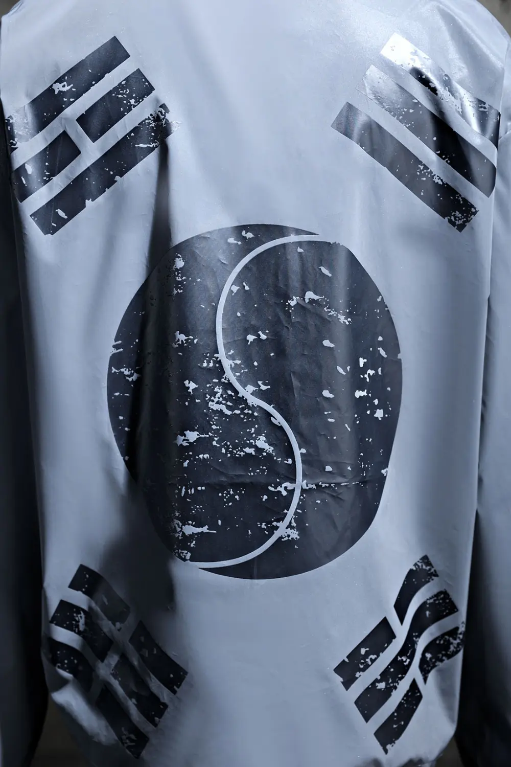 ByTheR Vintage Taegeukgi Reflective Windbreaker Detail