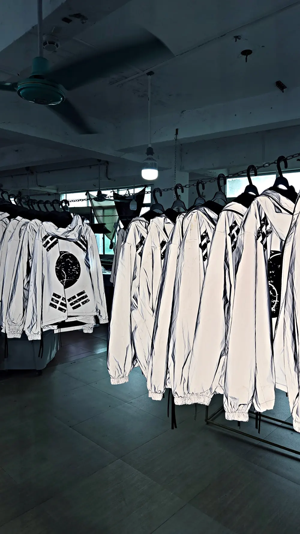 ByTheR Vintage Taegeukgi Reflective Windbreaker Detail