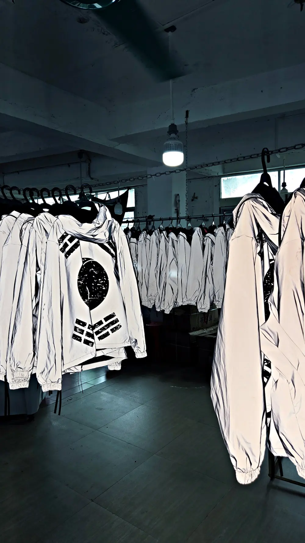 ByTheR Vintage Taegeukgi Reflective Windbreaker Detail
