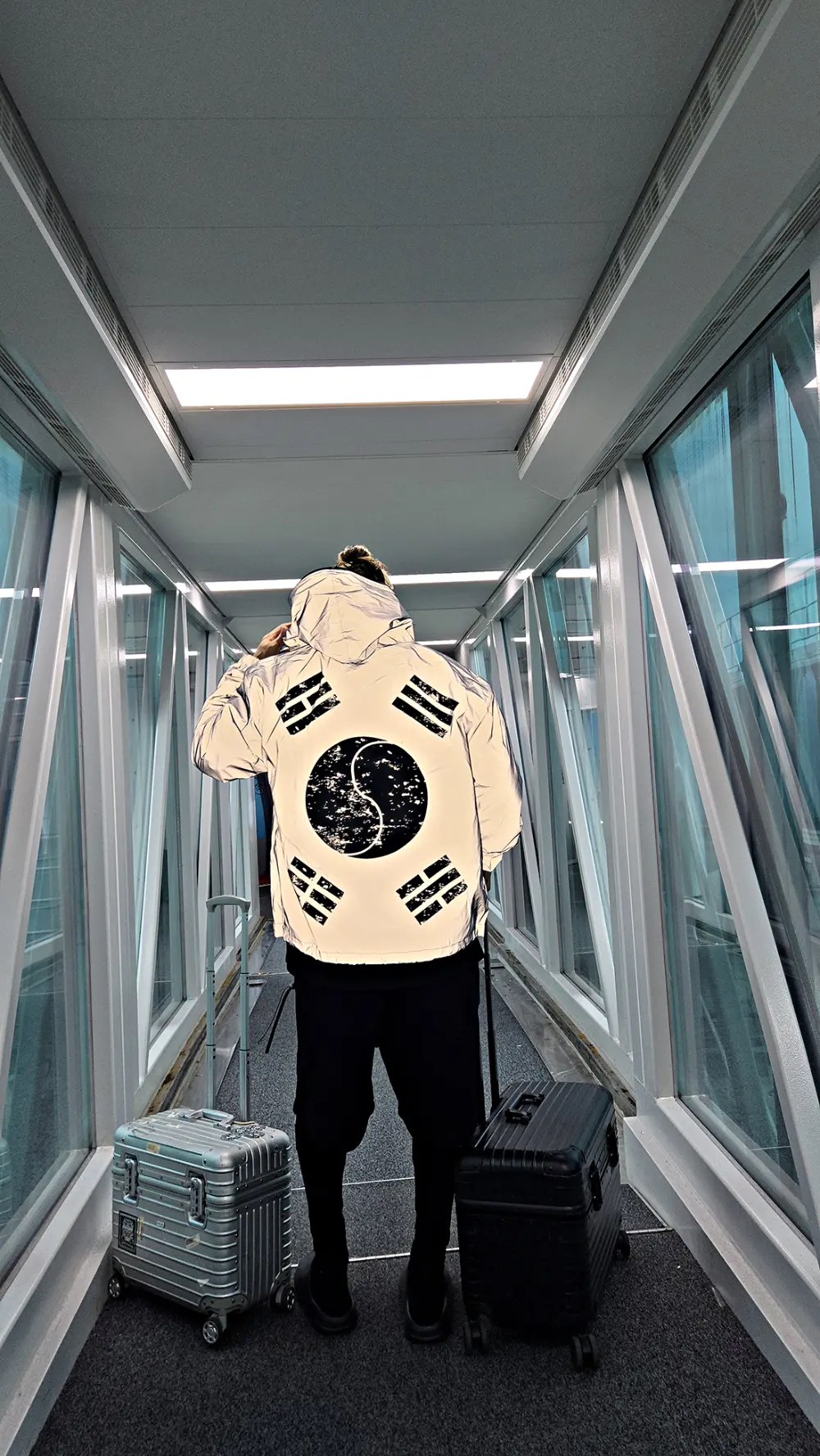 ByTheR Vintage Taegeukgi Reflective Windbreaker Detail