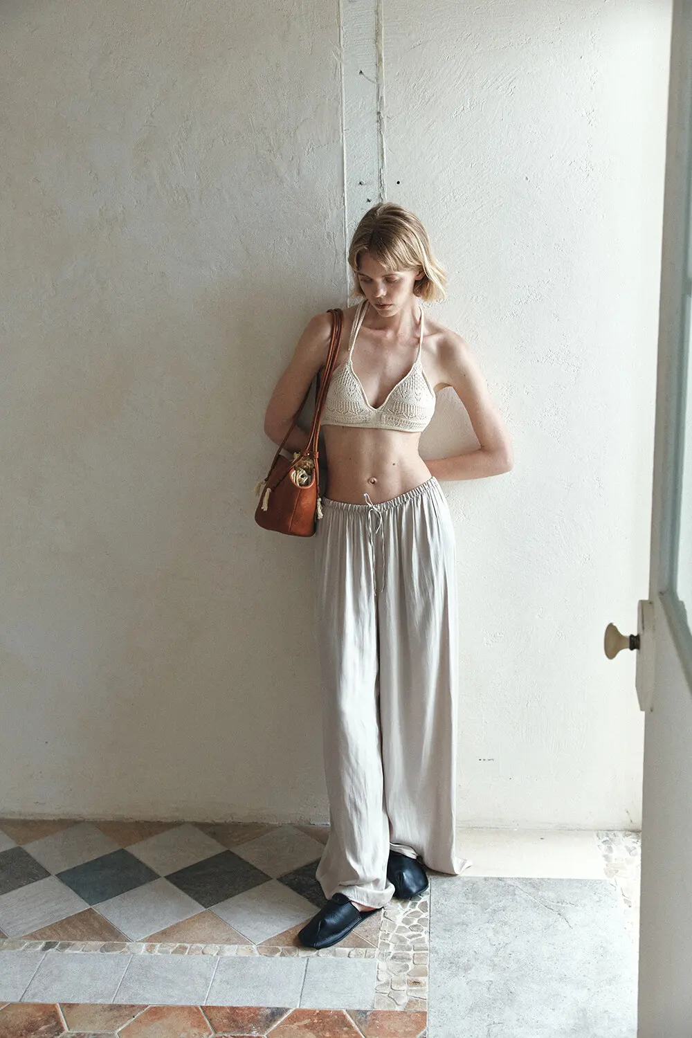 KANO Leather Bucket Shoulder Bag with Tassel Charm - 3 Colors Detail