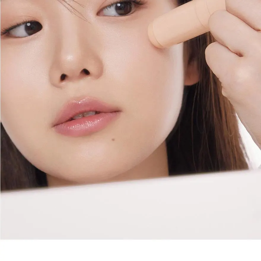 LANEIGE Neo Tone Up Multi-Stick 02 Neutral Beige Detail