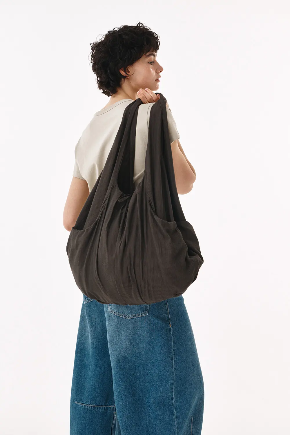 LUNE Shirred Drawstring Fabric Shoulder Bag - 2 Colors (Ivory, Dark Brown) Detail