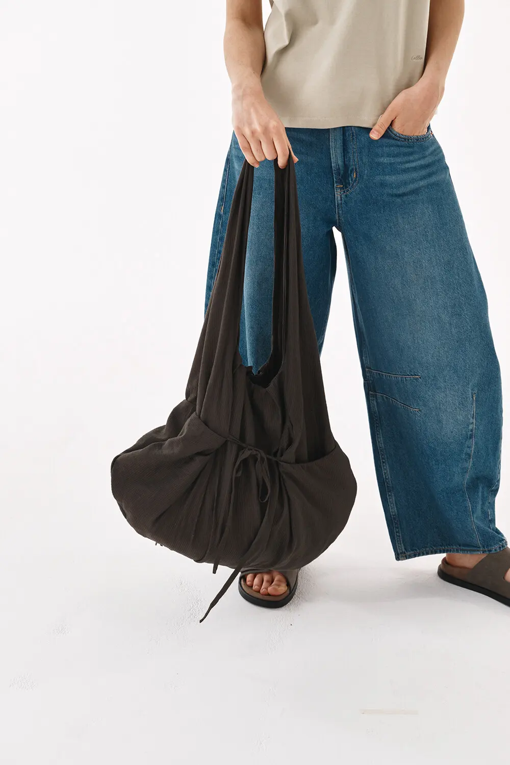 LUNE Shirred Drawstring Fabric Shoulder Bag - 2 Colors (Ivory, Dark Brown) Detail