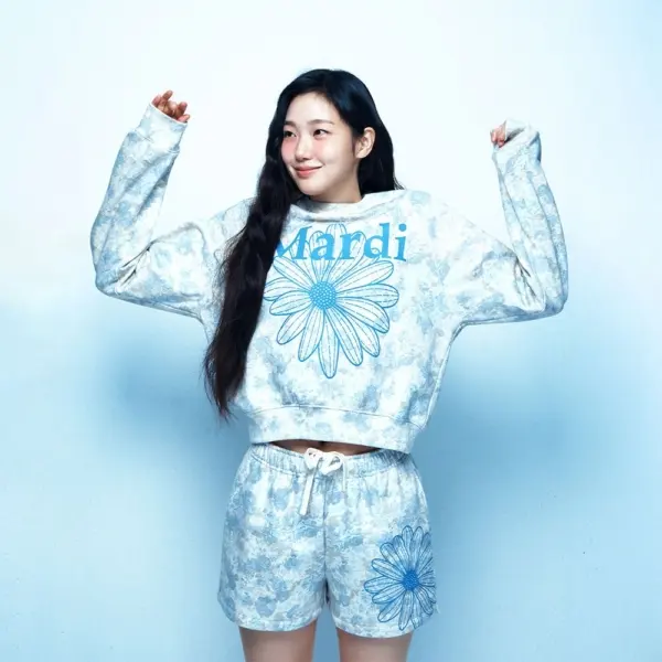 Mardi Mercredi Women's Raglan Fleur Flower Cotton Sweatshirt