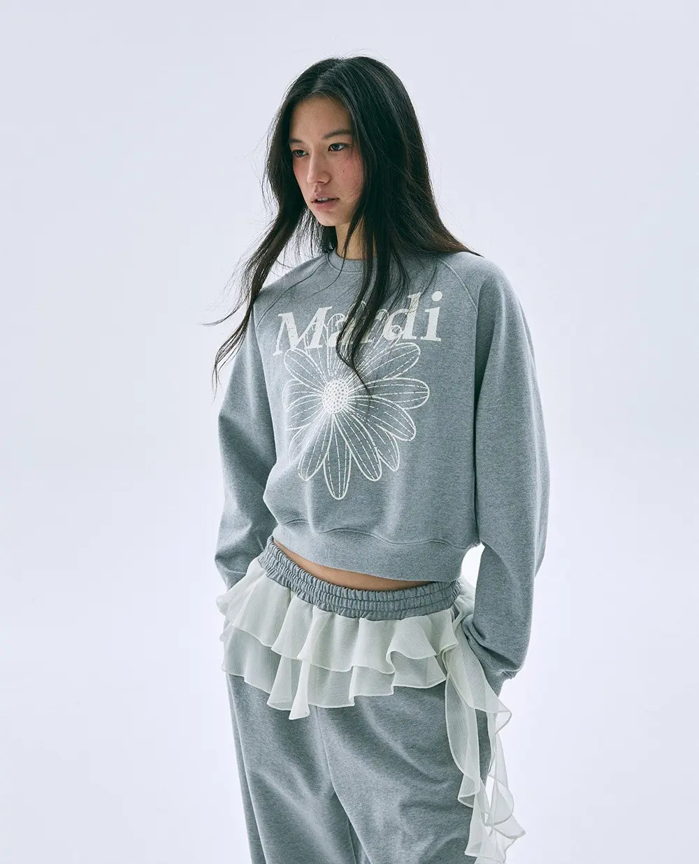 Mardi Women's Flower Mardi Raglan Cotton Sweatshirt