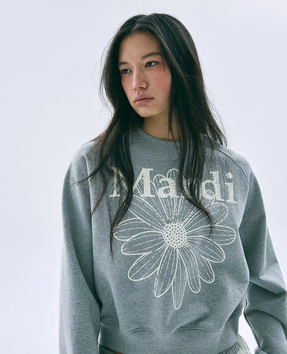 Mardi Women's Flower Mardi Raglan Cotton Sweatshirt