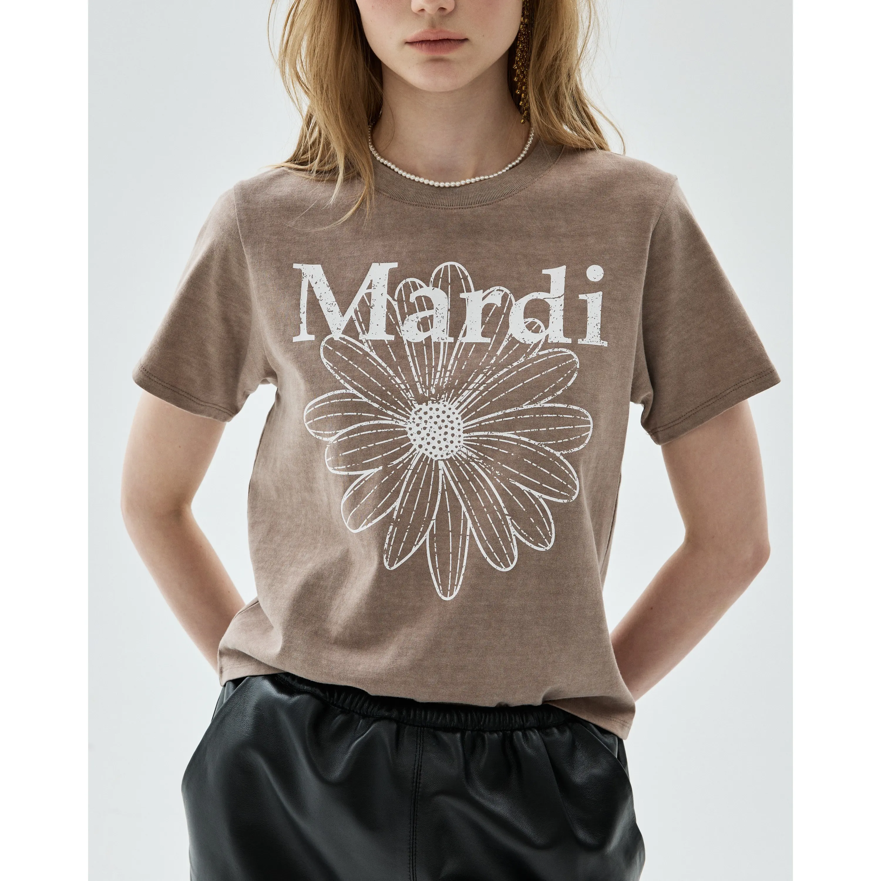 Mardi Women's Slim FlowerMardi Cracked Pigment Washing T-Shirt