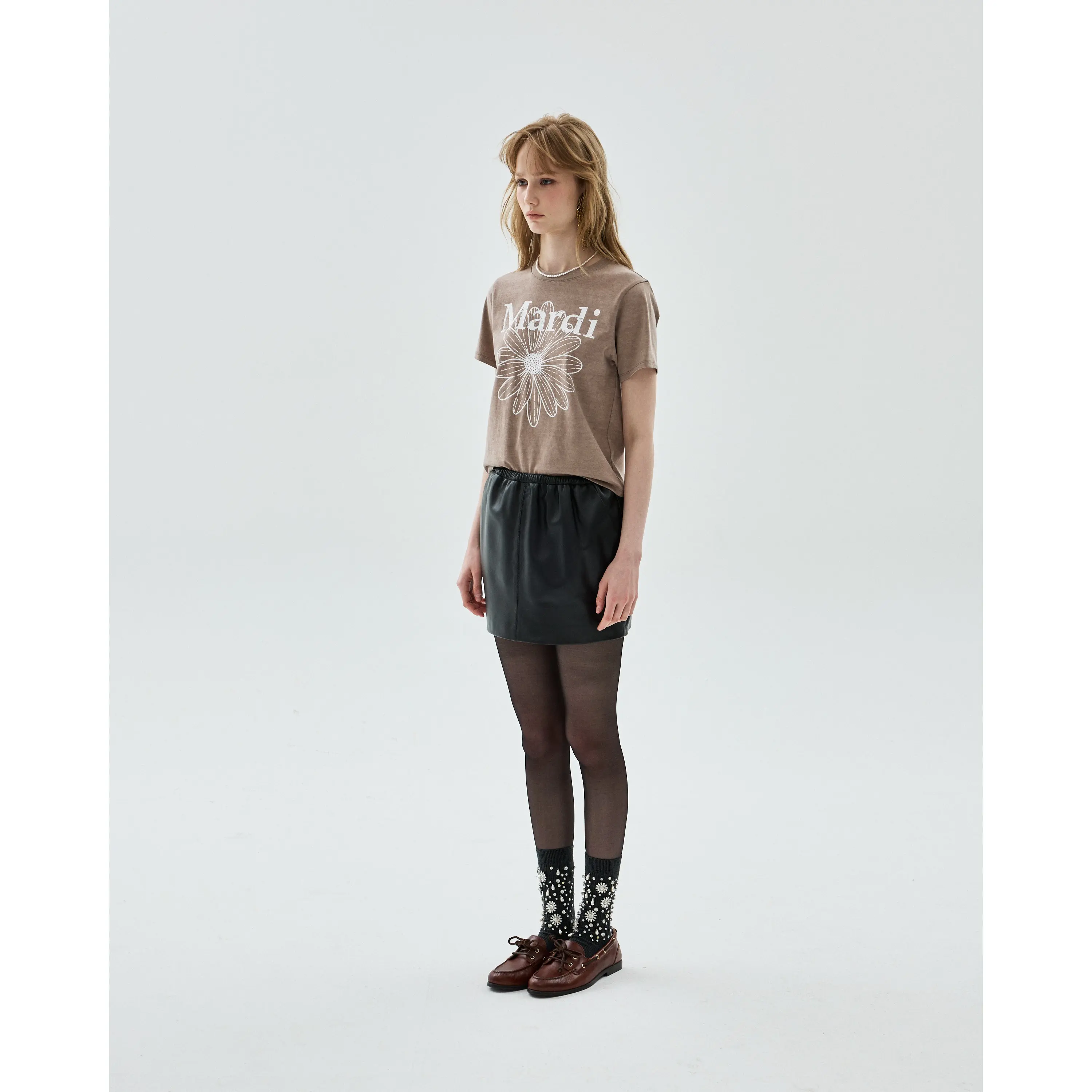 Mardi Women's Slim FlowerMardi Cracked Pigment Washing T-Shirt