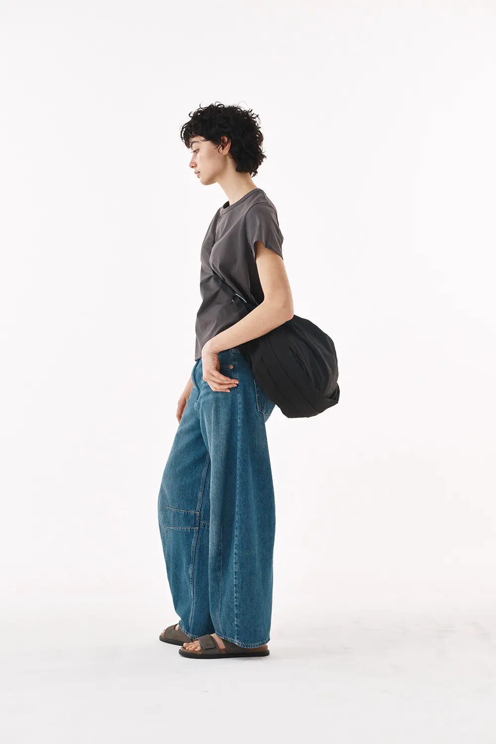 PETA Nylon Shoulder Bag 2 Colors Detail