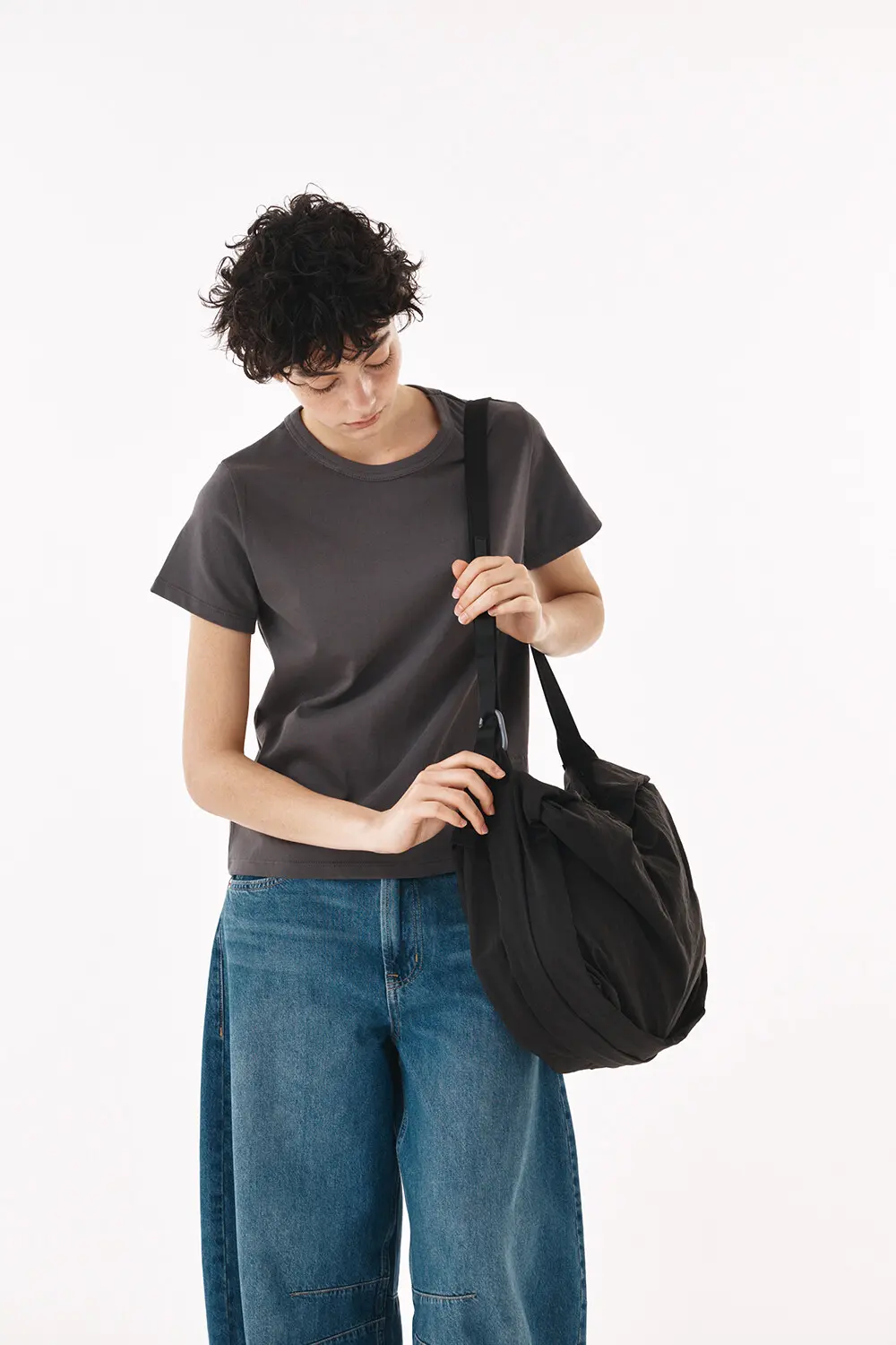 PETA Nylon Shoulder Bag 2 Colors Detail