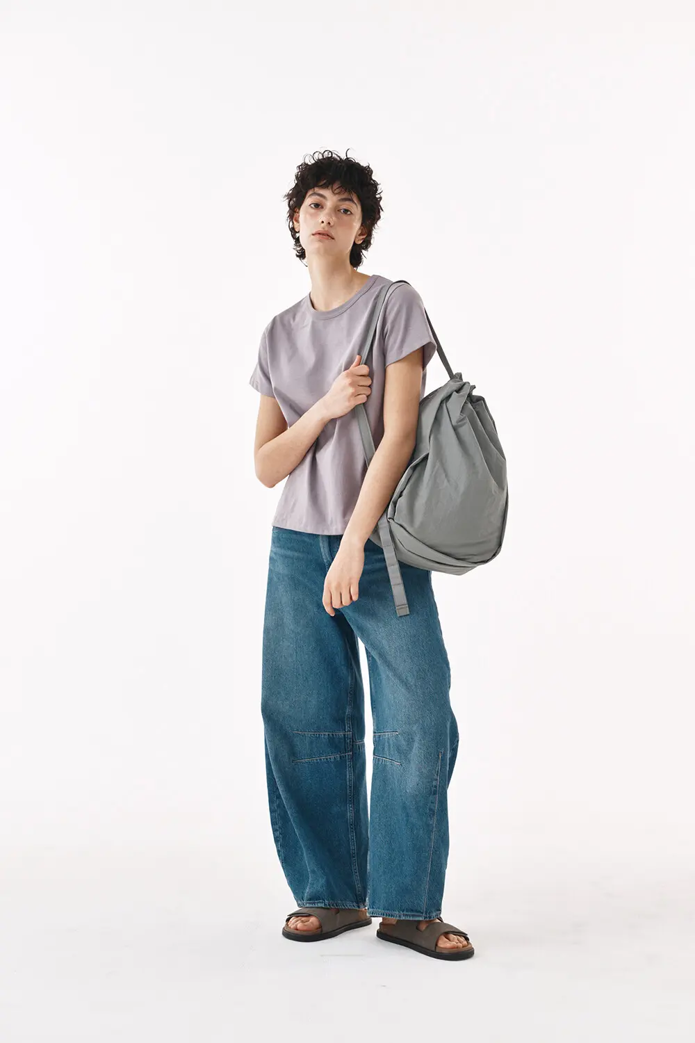 PETA Nylon Shoulder Bag 2 Colors Detail