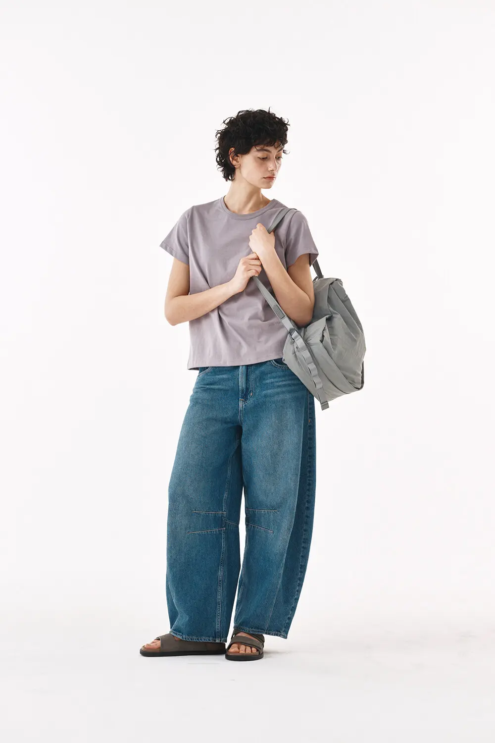 PETA Nylon Shoulder Bag 2 Colors Detail