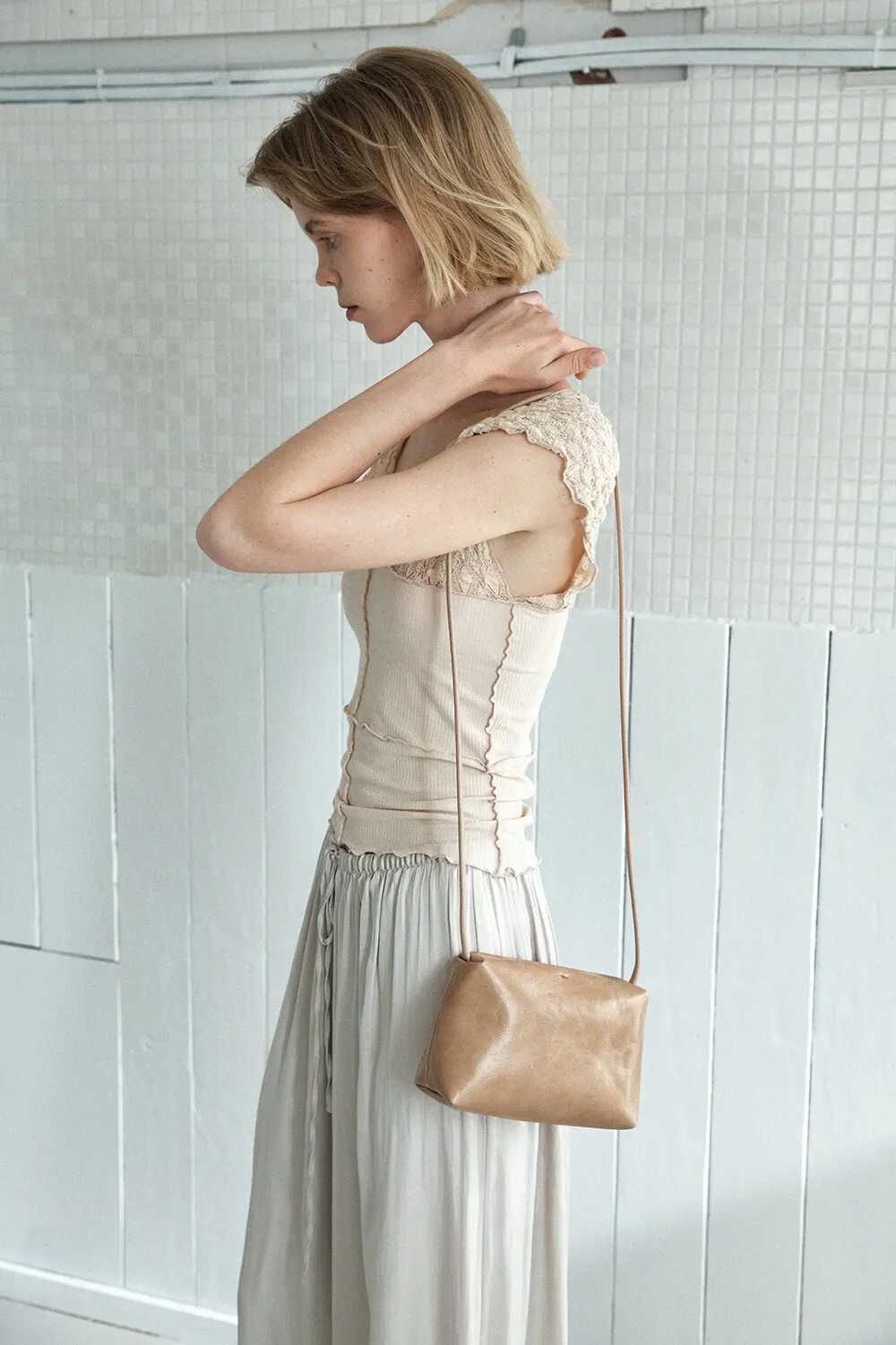 YURT BOU Bag (L) Latte Natural Leather Mini Crossbody Bag Detail