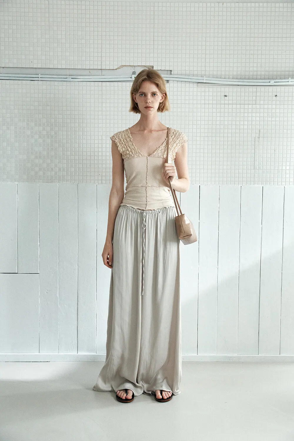 YURT BOU Bag (L) Latte Natural Leather Mini Crossbody Bag Detail