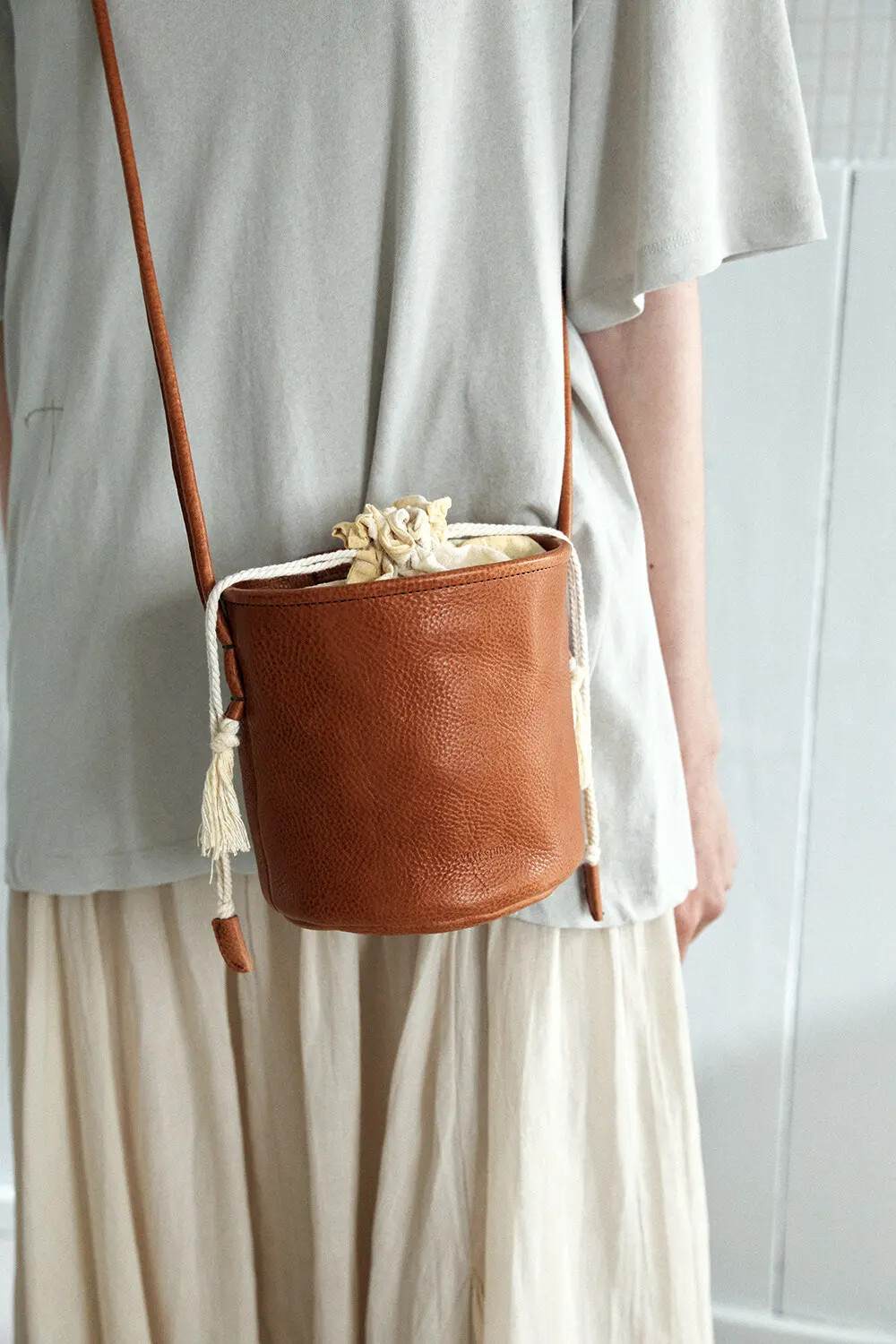 YURT Mani Leather Bucket Bag with Naturally Dyed Drawstring Pouch, 3 Colors Detail