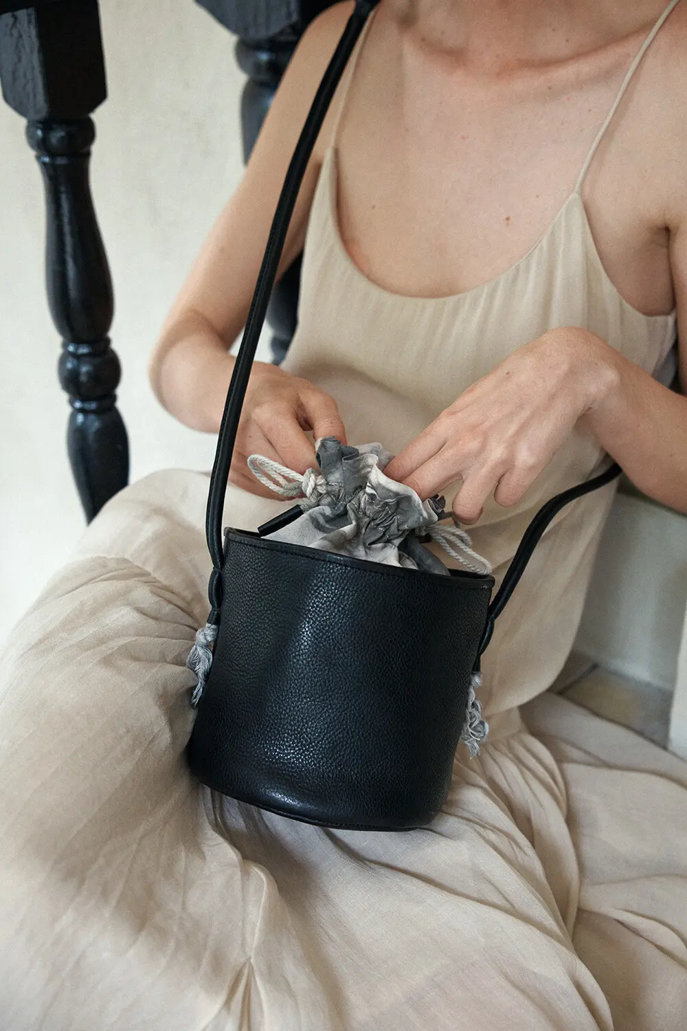 YURT Mani Leather Bucket Bag with Naturally Dyed Drawstring Pouch, 3 Colors Detail