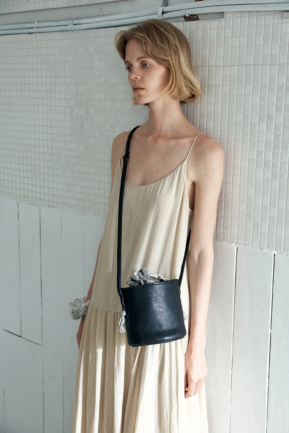 YURT Mani Leather Bucket Bag with Naturally Dyed Drawstring Pouch, 3 Colors Detail