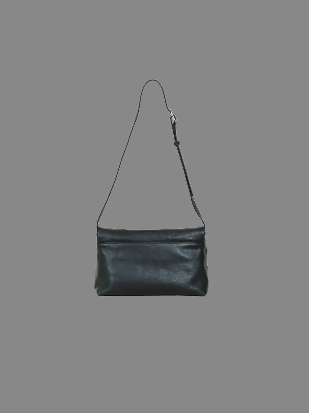 YURT NOTTI Bag (L) Black Leather Knotted Flap Shoulder Bag Detail