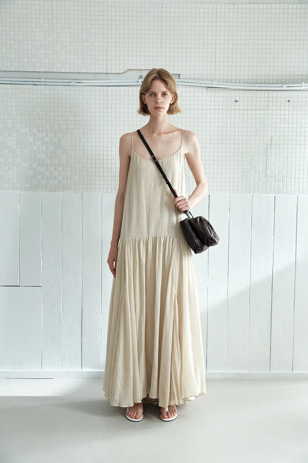 YURT Pote Bag Choco - Soft Natural Leather Ruched Crossbody Bag Detail