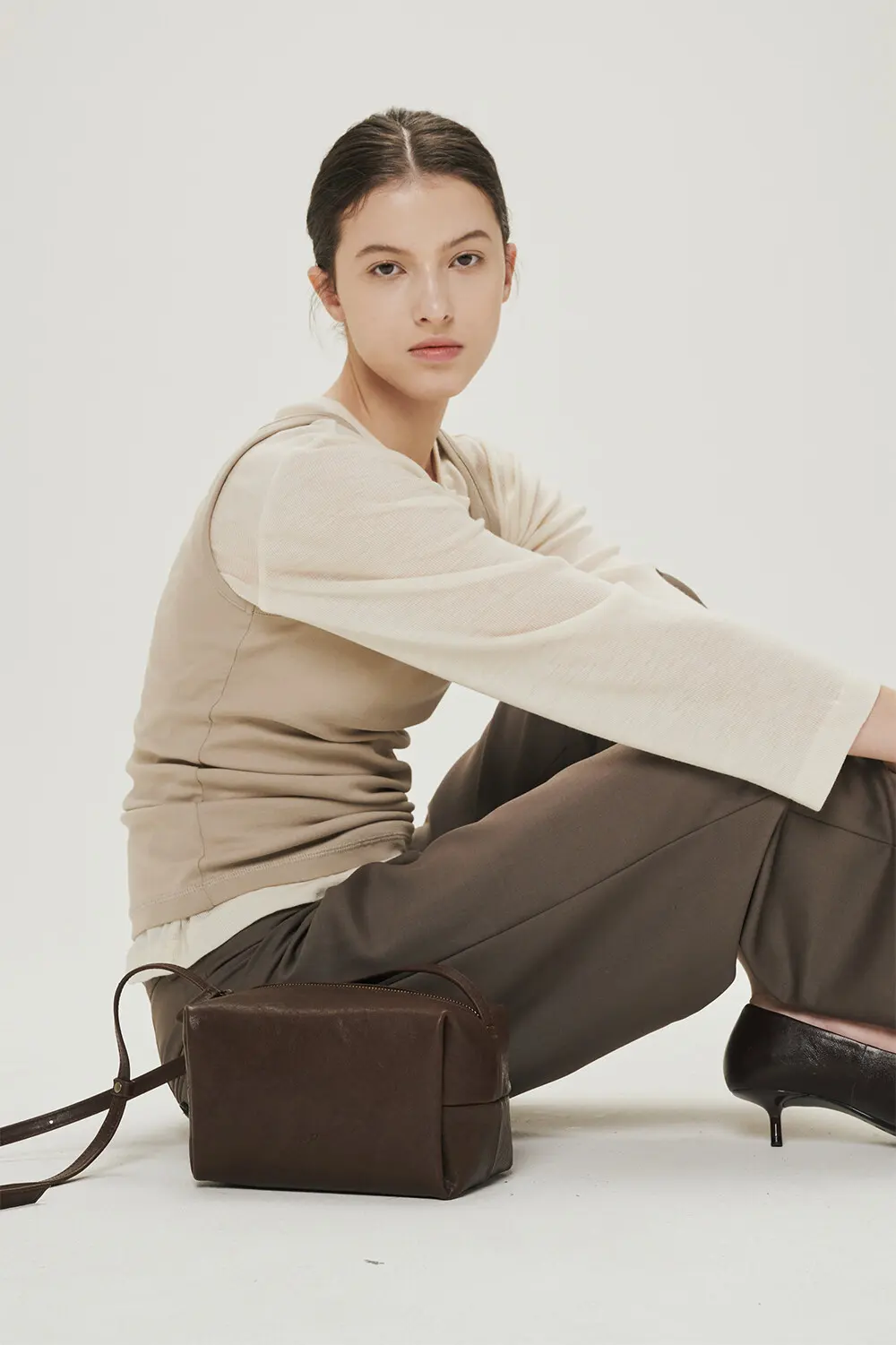 YURT Tofu Leather Shoulder Crossbody Bag (4 Colors) Detail
