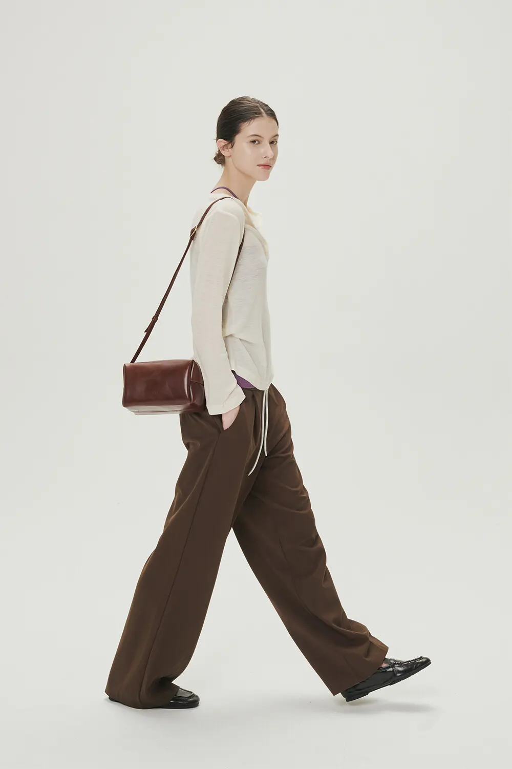 YURT Tofu Leather Shoulder Crossbody Bag (4 Colors) Detail