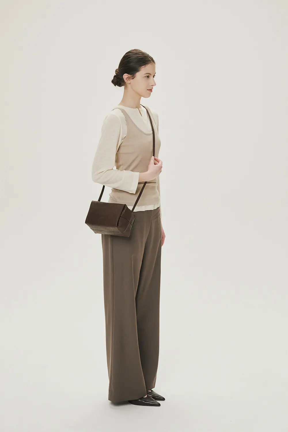 YURT Tofu Leather Shoulder Crossbody Bag (4 Colors) Detail